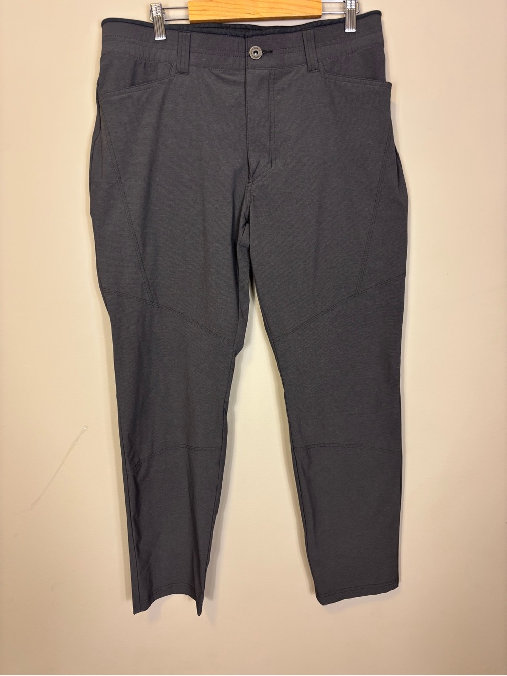 Kuhl Charcoal Deceptr Skinny Leg Men’s Pants 34 x 30” inseam